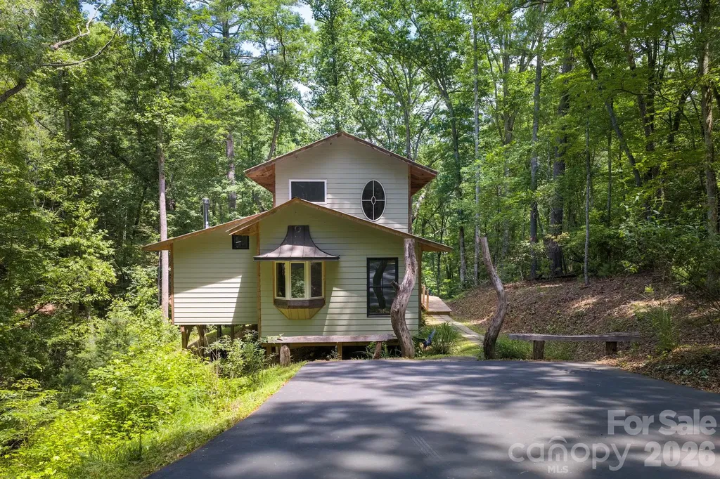 378 Dobson View Drive Nebo NC 28761