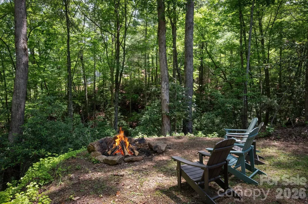 378 Dobson View Drive Nebo NC 28761