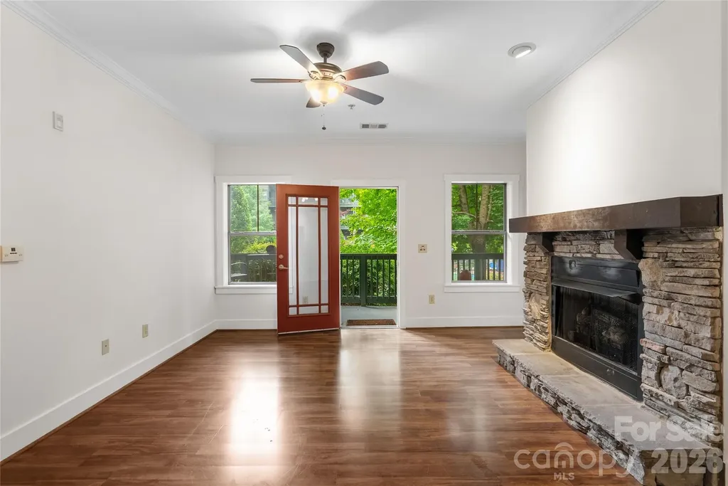 9 Kenilworth Knoll Asheville NC 28805