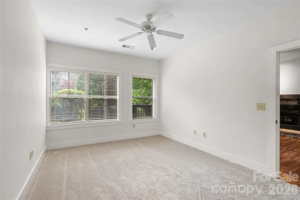 9 Kenilworth Knoll Asheville NC 28805