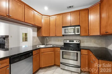 9 Kenilworth Knoll Asheville NC 28805