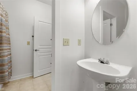 9 Kenilworth Knoll Asheville NC 28805