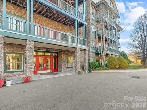 9 Kenilworth Knoll Asheville NC 28805