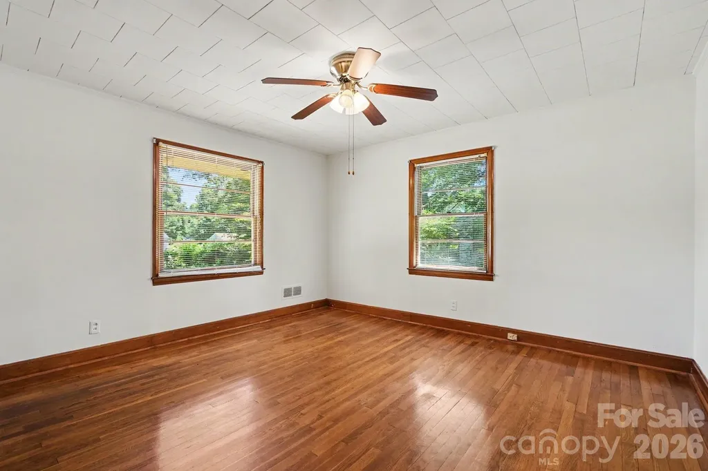 211 White Street Gastonia NC 28052