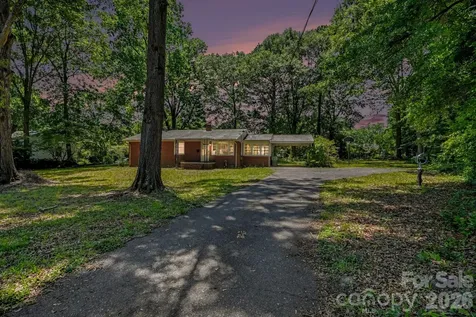 211 White Street Gastonia NC 28052