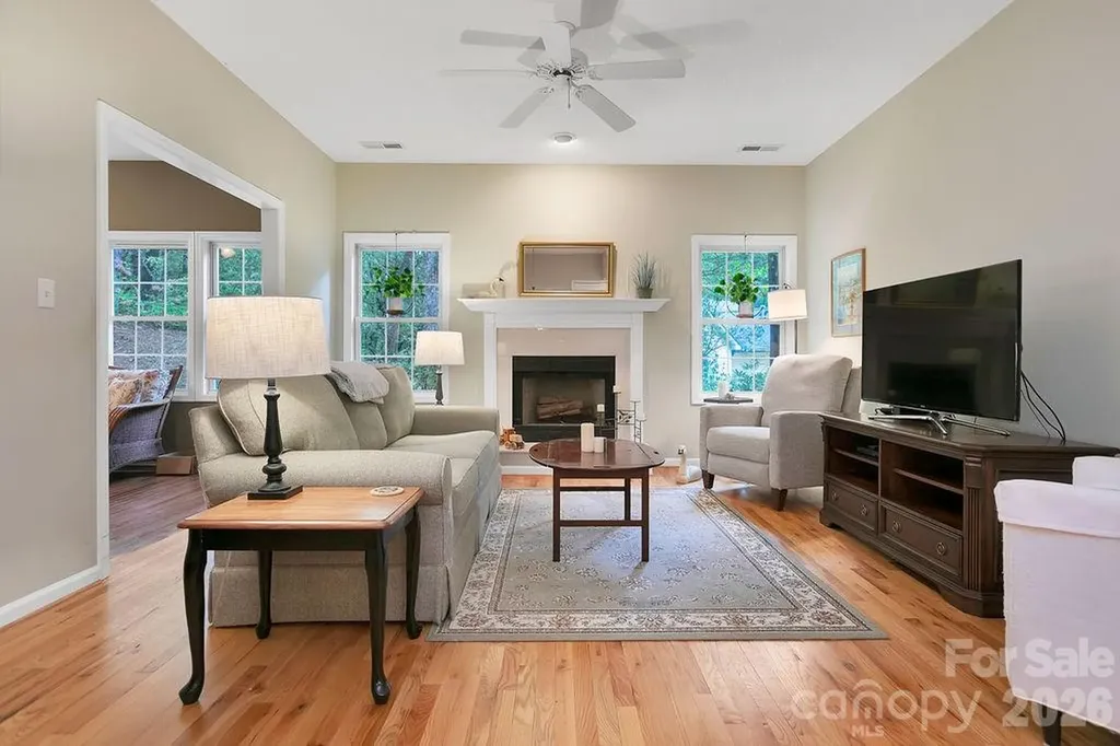 61 Autumn Glen Court Brevard NC 28712