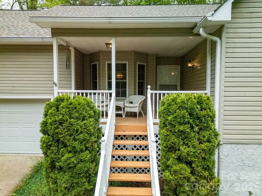 61 Autumn Glen Court Brevard NC 28712