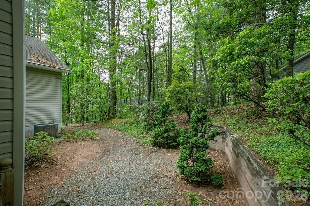 61 Autumn Glen Court Brevard NC 28712
