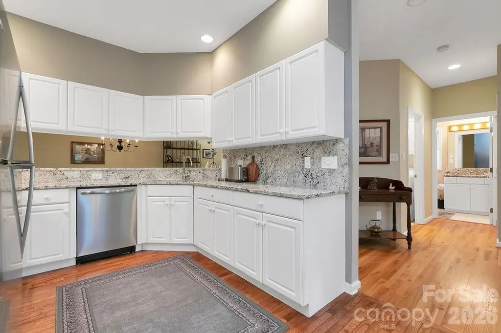 61 Autumn Glen Court Brevard NC 28712