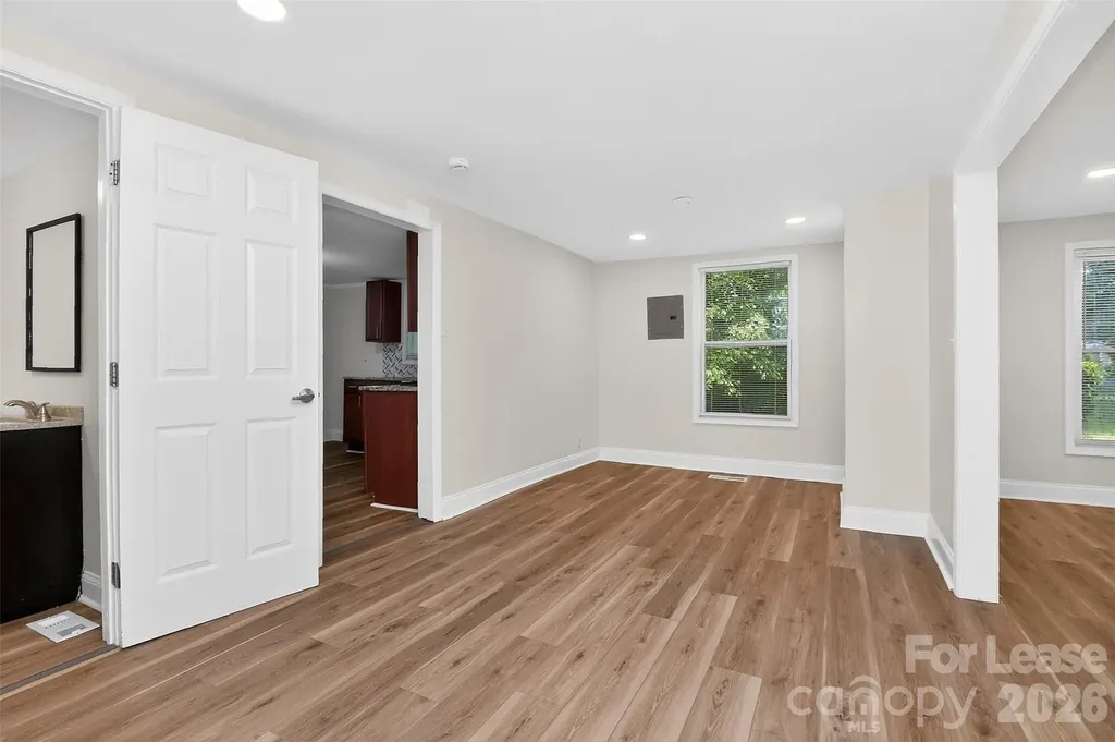 2958 Reid Avenue Charlotte NC 28208