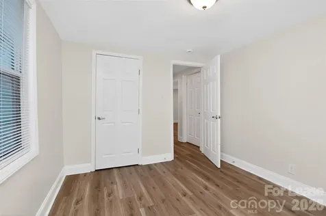 2958 Reid Avenue Charlotte NC 28208