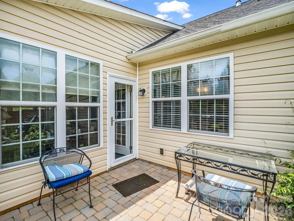 74 Foxtail Court Hendersonville NC 28792