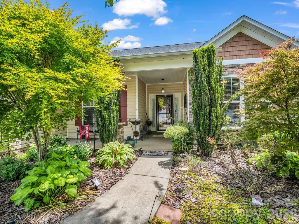 74 Foxtail Court Hendersonville NC 28792