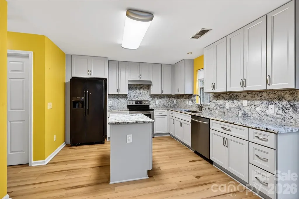 2539 Thornfield Road Charlotte NC 28273