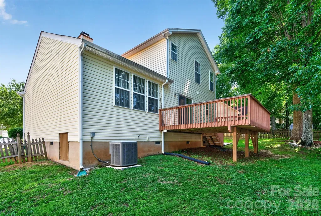 2539 Thornfield Road Charlotte NC 28273