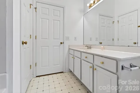 2539 Thornfield Road Charlotte NC 28273