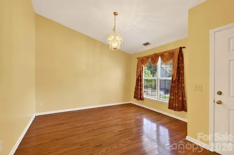 2539 Thornfield Road Charlotte NC 28273