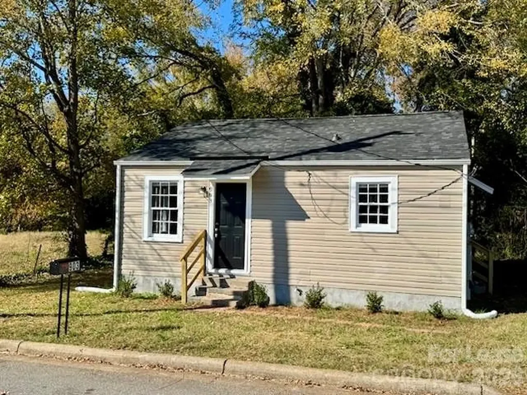 903 Holt Street Lexington NC 27292