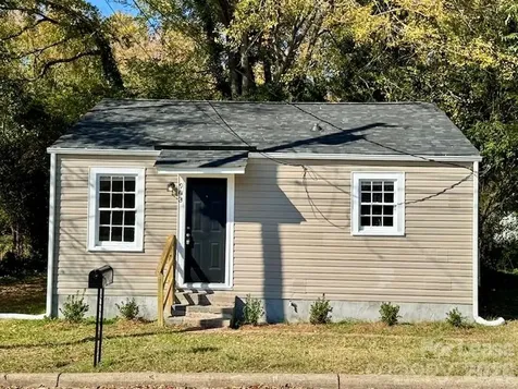 903 Holt Street Lexington NC 27292