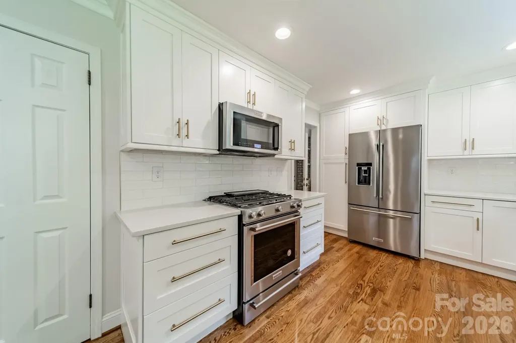 7101 Sherbourne Drive Charlotte NC 28210
