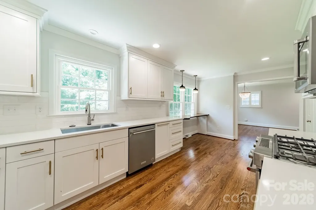 7101 Sherbourne Drive Charlotte NC 28210