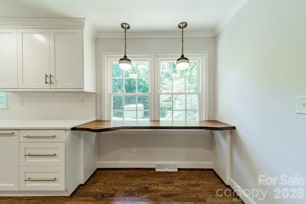 7101 Sherbourne Drive Charlotte NC 28210