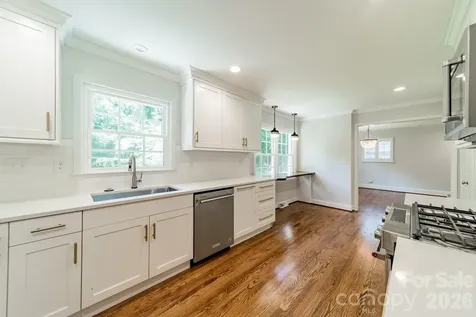 7101 Sherbourne Drive Charlotte NC 28210