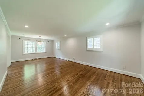 7101 Sherbourne Drive Charlotte NC 28210