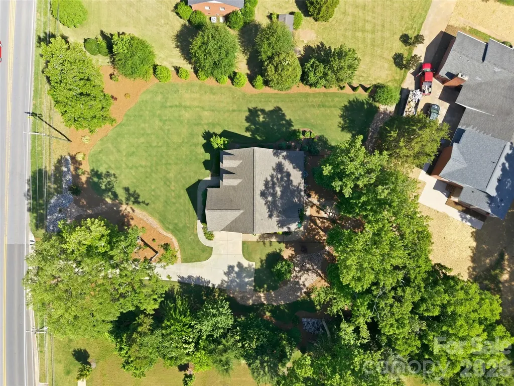 1005 S Point Road Belmont NC 28012