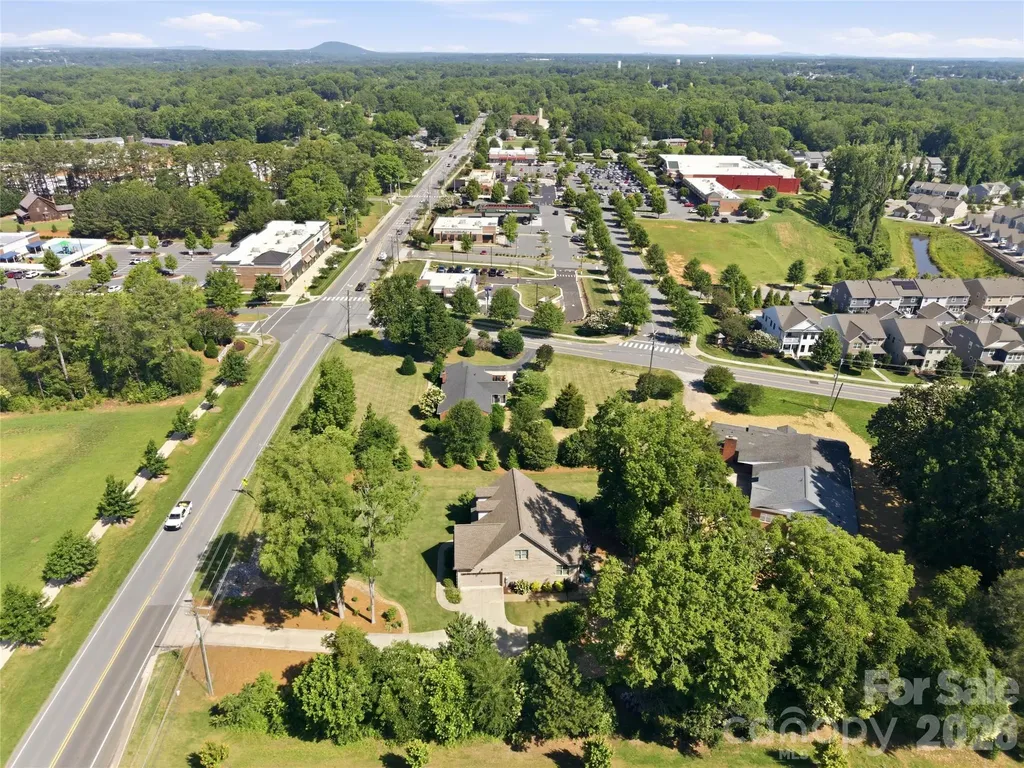 1005 S Point Road Belmont NC 28012