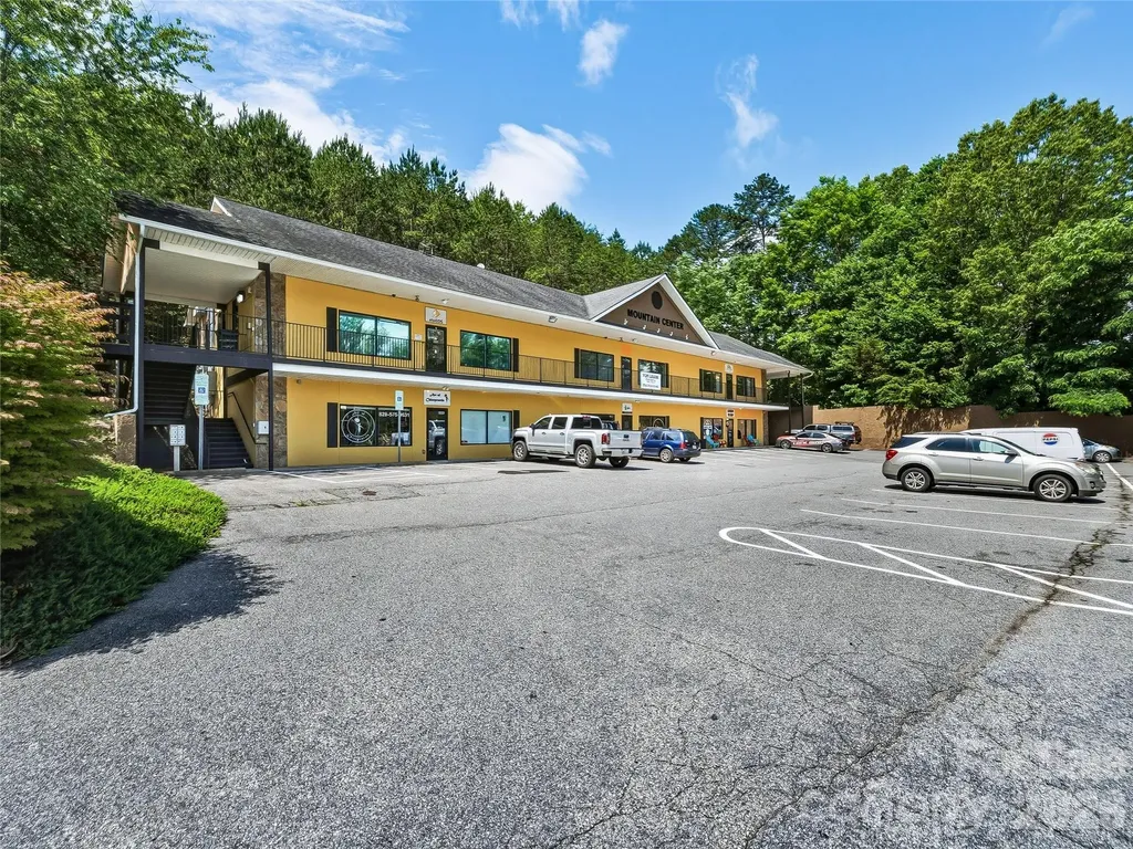 9 Fallen Spruce Drive Asheville NC 28806