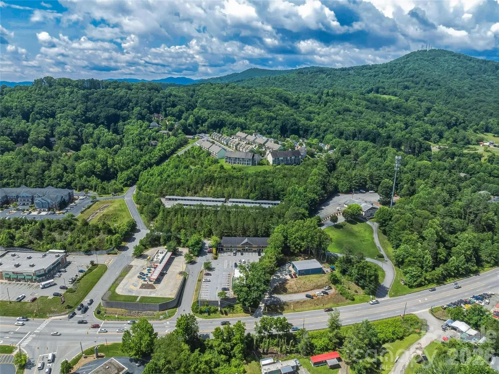 9 Fallen Spruce Drive Asheville NC 28806