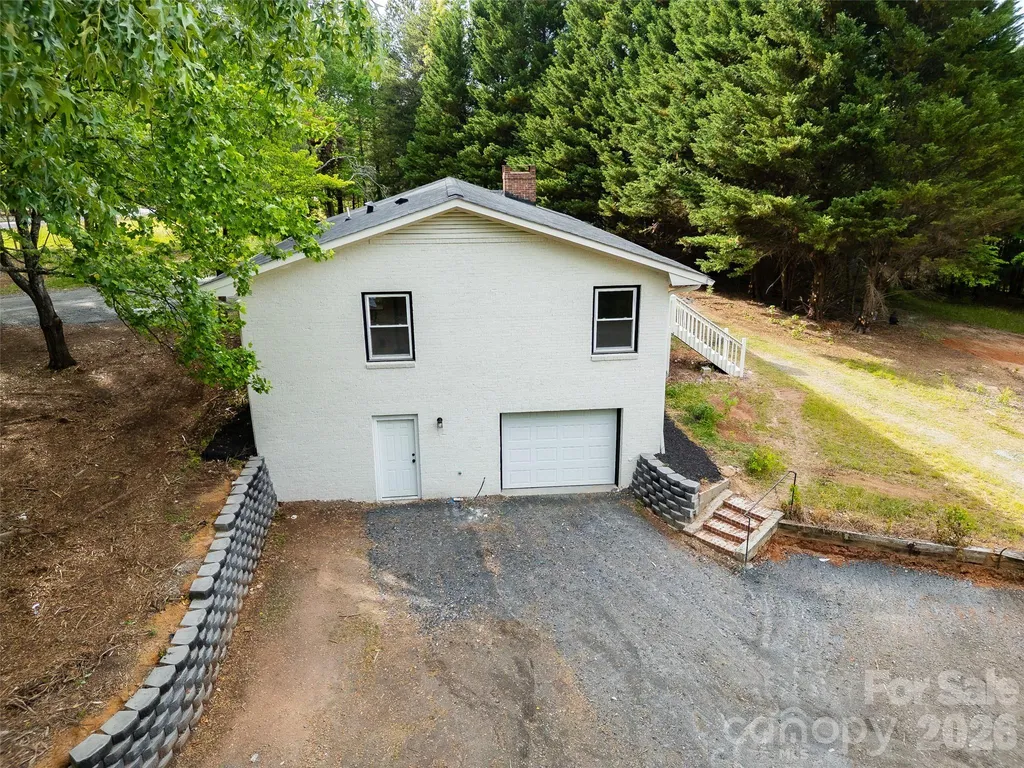 1335 Little Mountain Road Columbus NC 28722