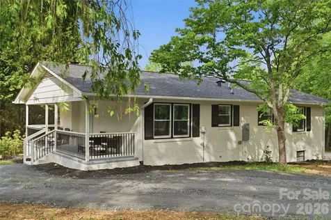 1335 Little Mountain Road Columbus NC 28722