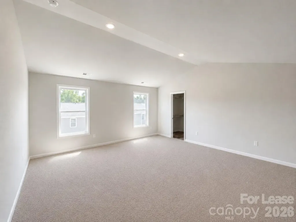 5044 Wolfridge Avenue Charlotte NC 28214