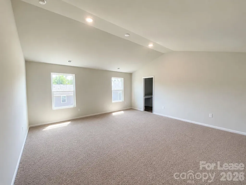 5044 Wolfridge Avenue Charlotte NC 28214