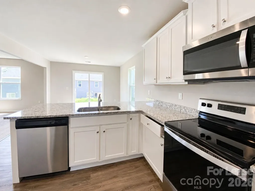 5044 Wolfridge Avenue Charlotte NC 28214