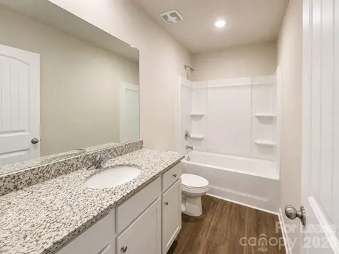 5044 Wolfridge Avenue Charlotte NC 28214