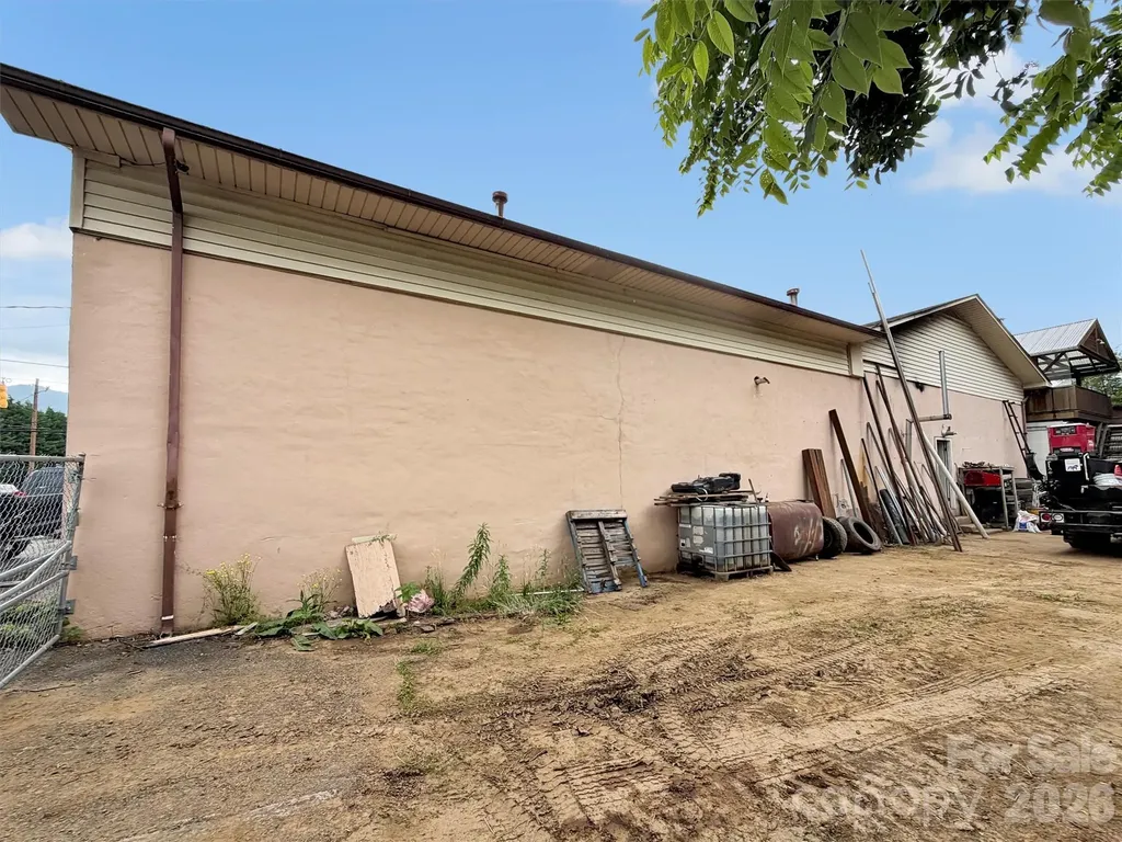 1604 South Main Street Waynesville NC 28786