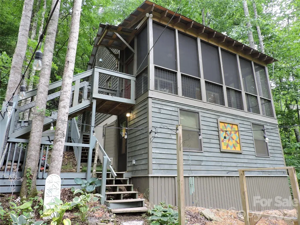 963 Melton Branch Road Bakersville NC 28705