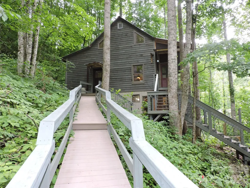 963 Melton Branch Road Bakersville NC 28705