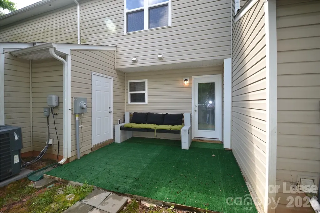 843 Plaza Walk Drive Charlotte NC 28215