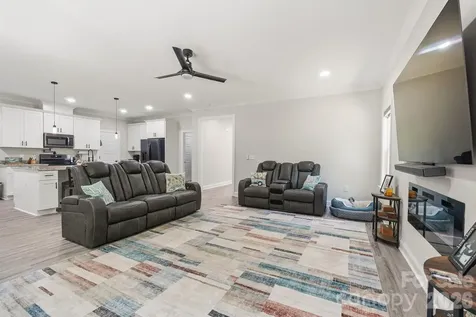 413 Lakewood Drive Lexington NC 27292