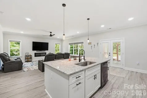 413 Lakewood Drive Lexington NC 27292