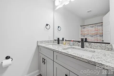 413 Lakewood Drive Lexington NC 27292