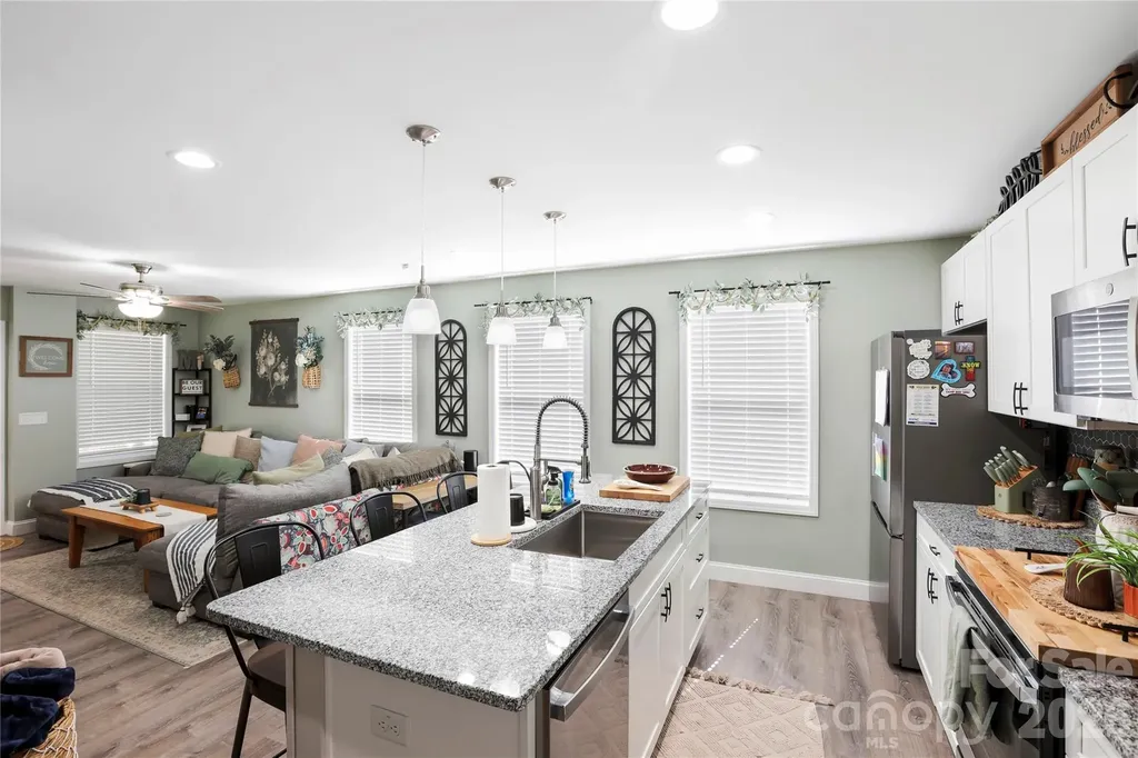 13 Trade Street Arden NC 28704