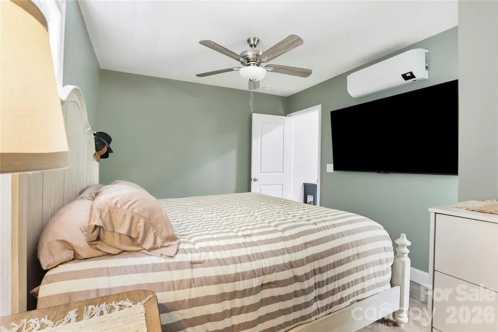 13 Trade Street Arden NC 28704