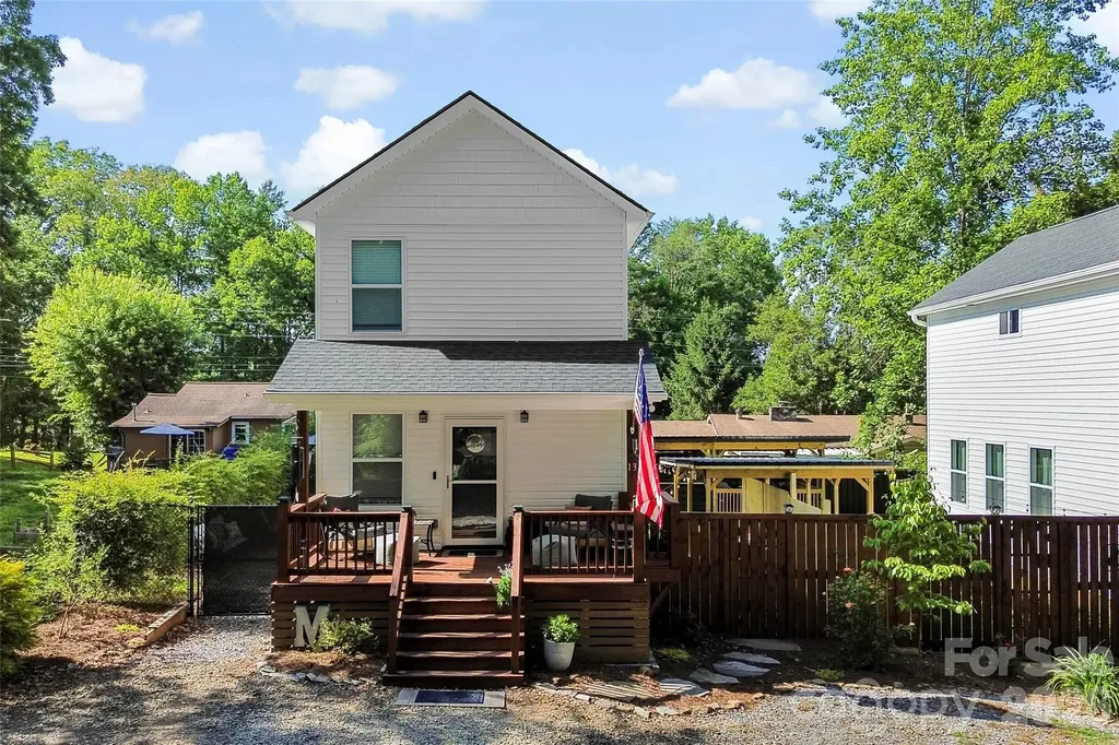 13 Trade Street Arden NC 28704