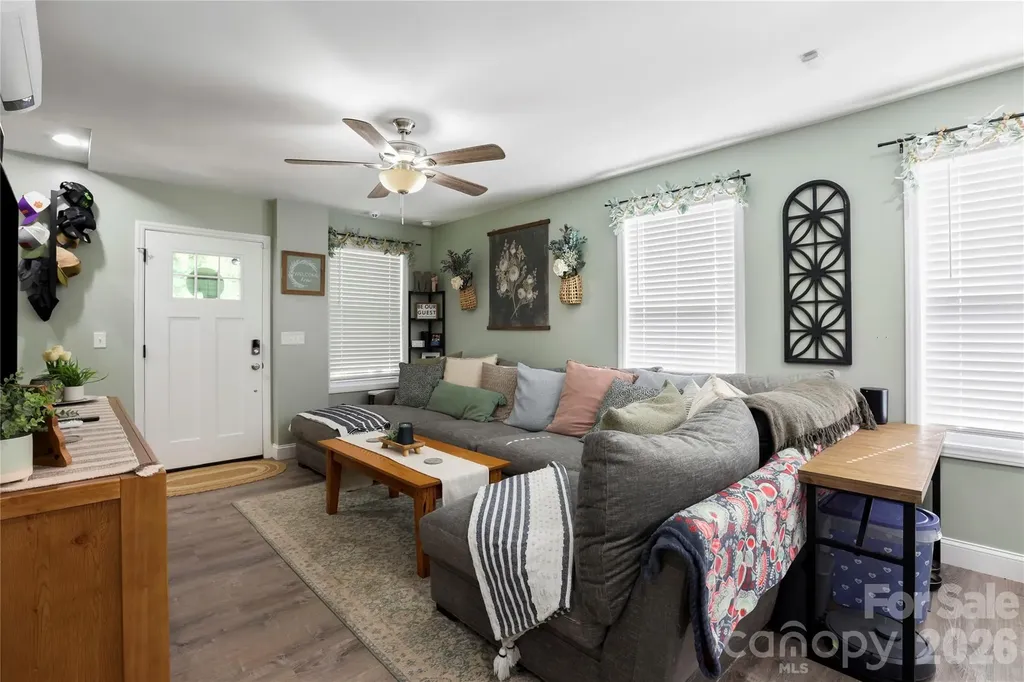 13 Trade Street Arden NC 28704