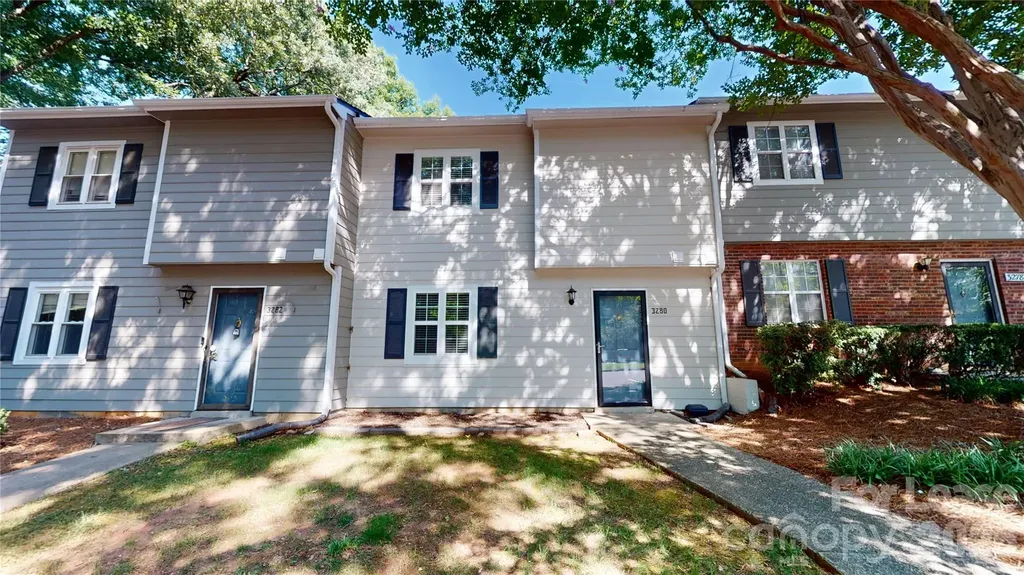 3280 Heathstead Place Charlotte NC 28210